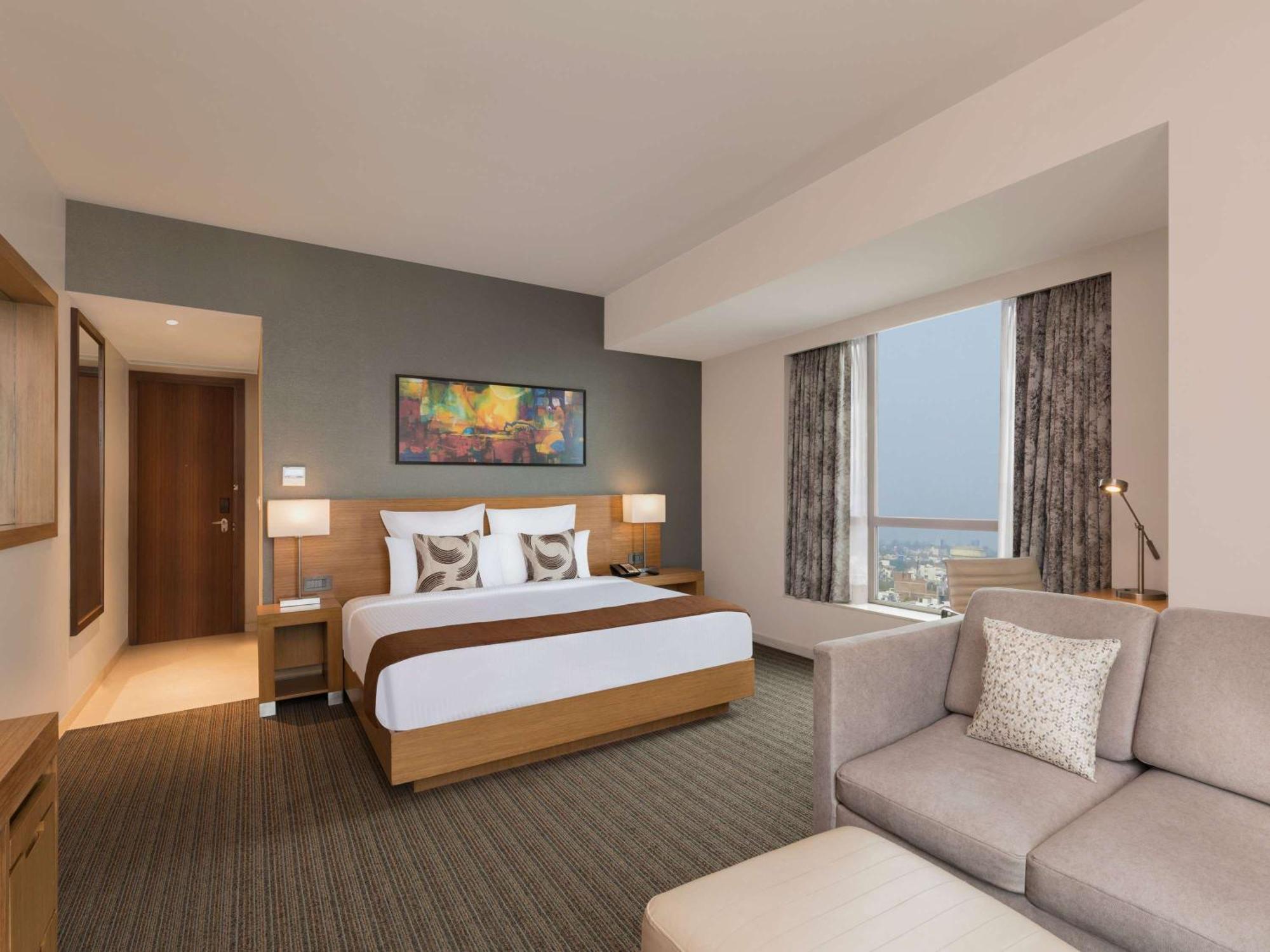 Novotel Lucknow Gomti Nagar Exterior foto